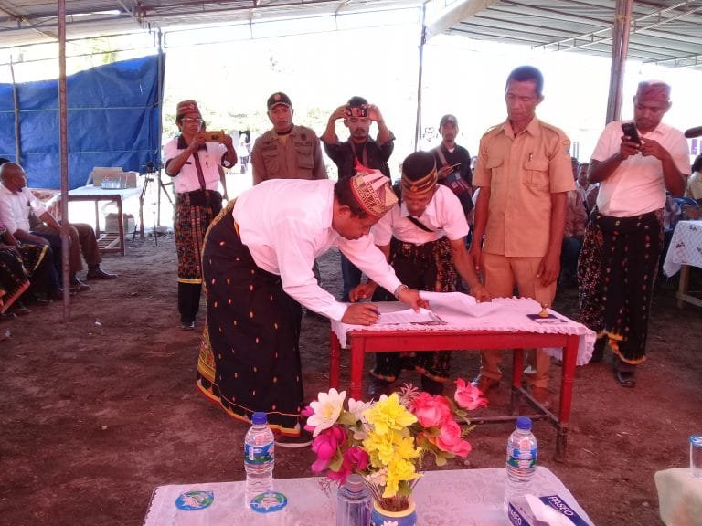 Pemdes Bamo Serahkan 132.683 Meter Persegi Tanah ke Pemda Matim