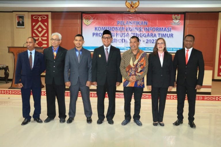 Lima Komisioner Komisi Informasi Provinsi NTT Dilantik