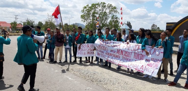 Mahasiswa UNIMOR Desak Kapolri Copot Kapolda Jawa Timur: Aksi Tolak Rasisme atas Mahasiswa Papua di Malang