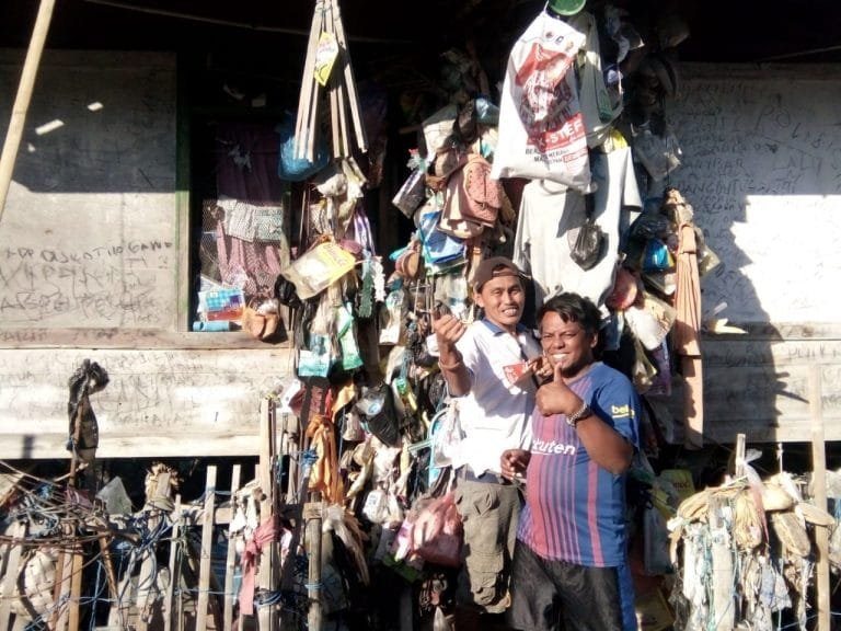 Salahudin, ODGJ Pengelola Rumah Sampah di Pulau Koja Doi