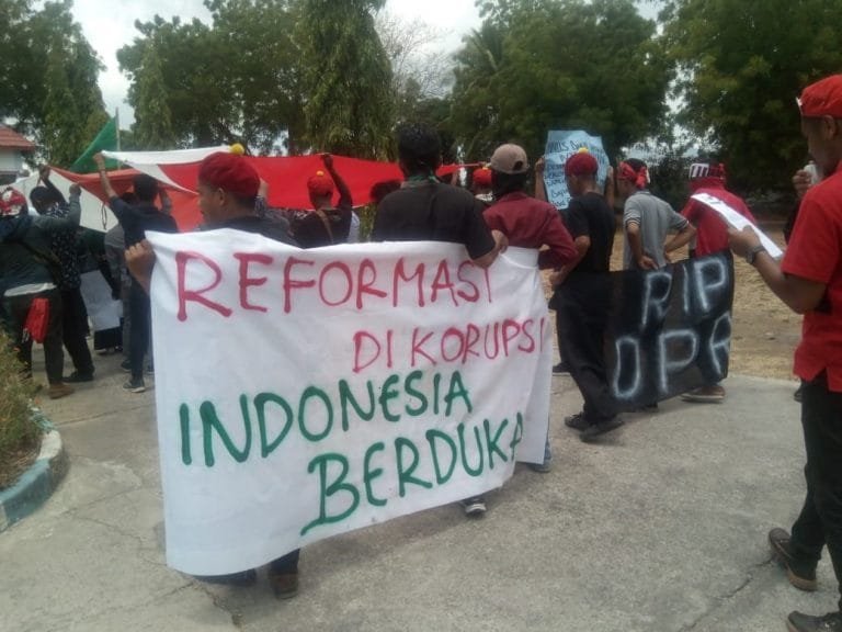 Demo Mahasiswa: Dialektika Isi dan Bentuk