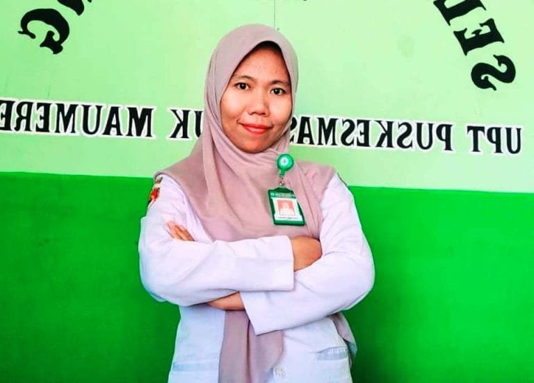 Kisah Bidan Fahmi, Menantang Badai demi Keselamatan Pasien