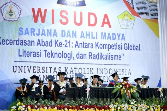 Wisuda Unika