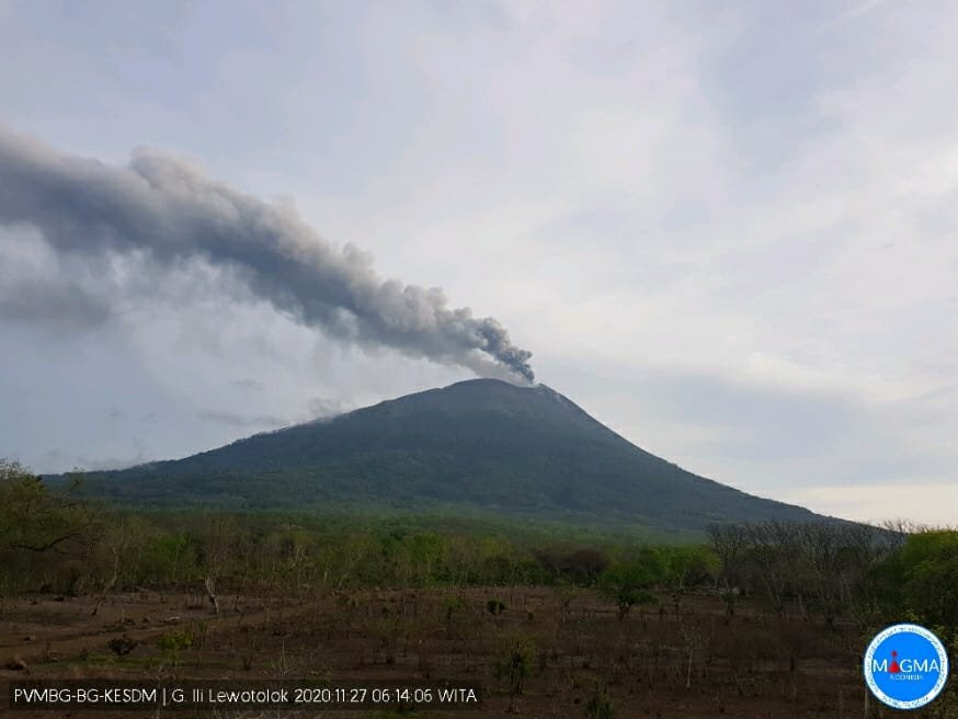 View Gunung Ile Ape Lembata Images