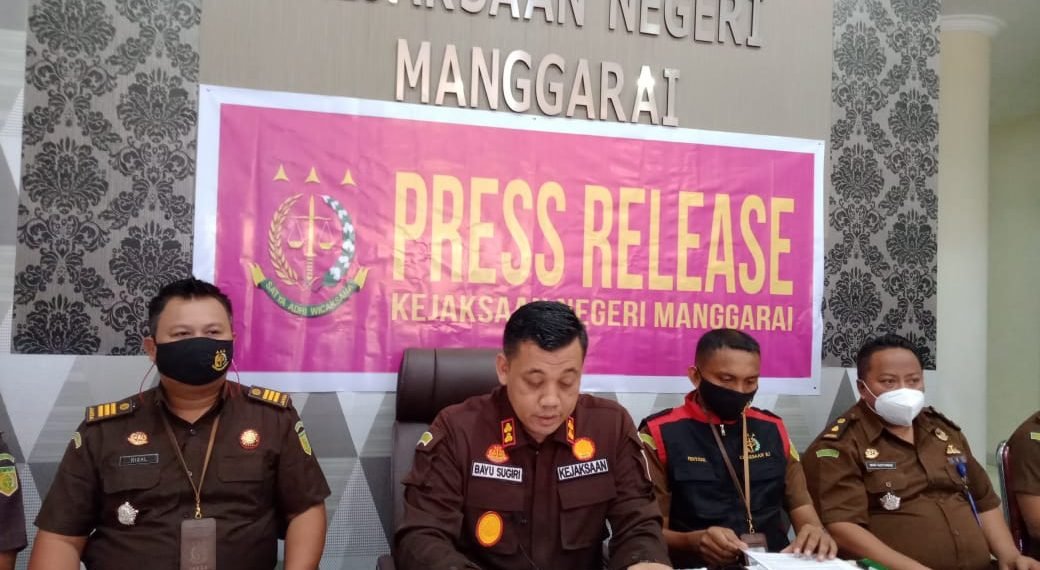 Korupsi Dana Bos Kepsek Dan Bendahara Smpn 1 Reok Manggarai Ditetapkan Jadi Tersangka 8962