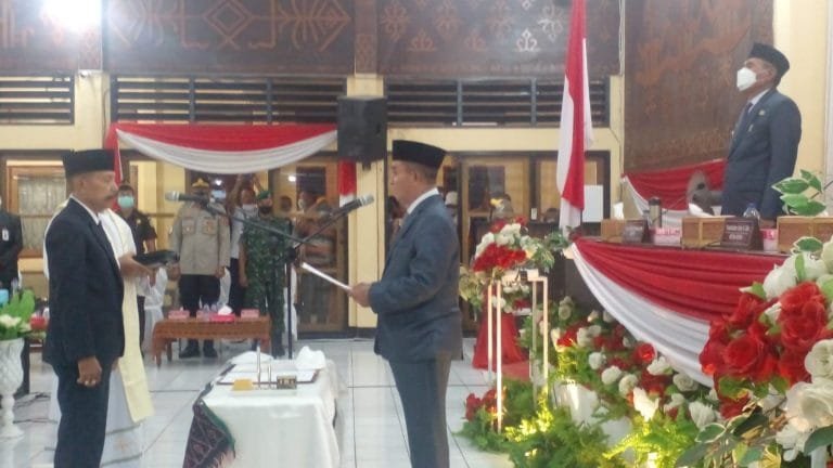 Petrus Fi Dilantik Jadi Anggota DPRD Ende Gantikan Erik Rede