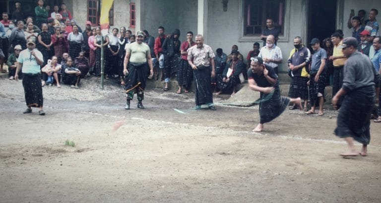 Masyarakat Wolowio-Ngada Gelar Pemainan Tradisional ‘Wela Maka’
