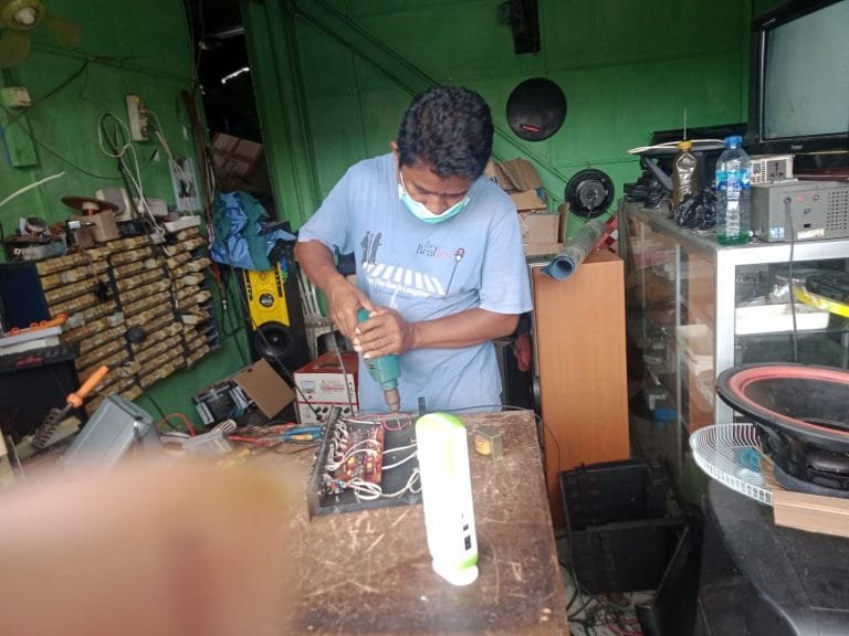 Kisah Kris, Drop Out SMP Raup Jutaan Rupiah dari Servis Elektronik