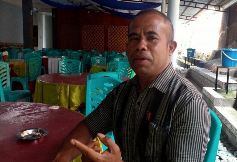 Sambut Listrik PLN, Warga Detuwulu Lakukan Pembebasan Lahan