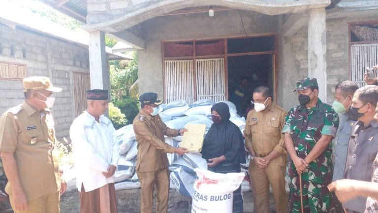 Pemkab Ende Bangun Pemecah Ombak di Warukasu