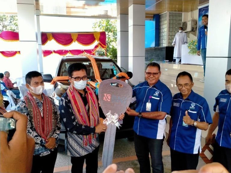 Kopdit Swasti Sari Terima 1 Unit Mobil dari BNI