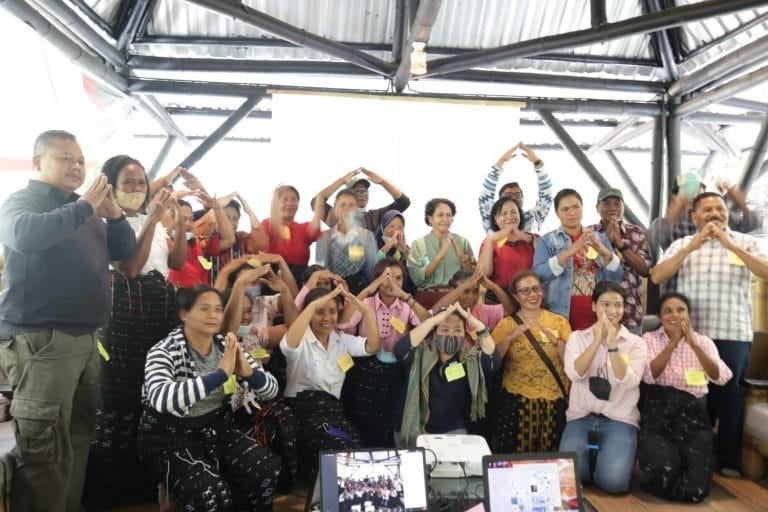 Kisah Ibu-ibu di Ngada Berjuang Melestarikan Bambu