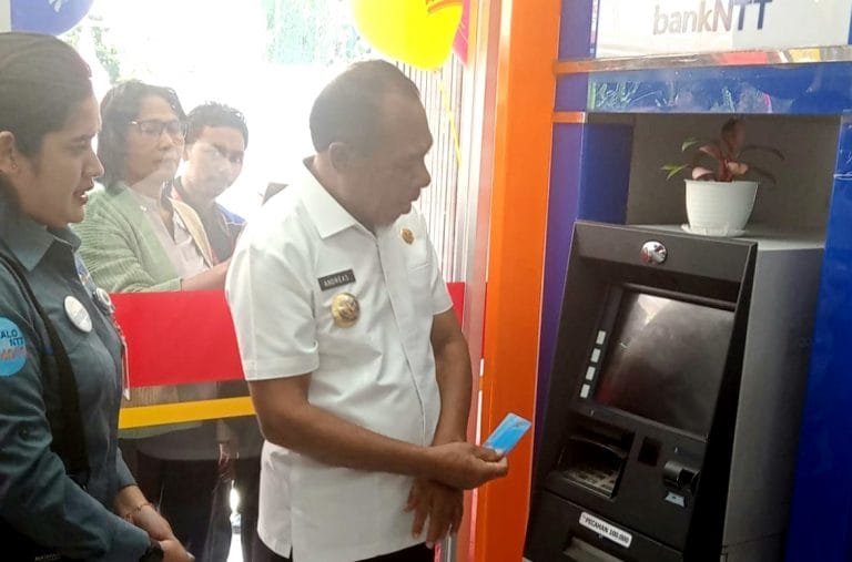 ATM Bank NTT Pertama Kali Hadir di Outlet Alfamart