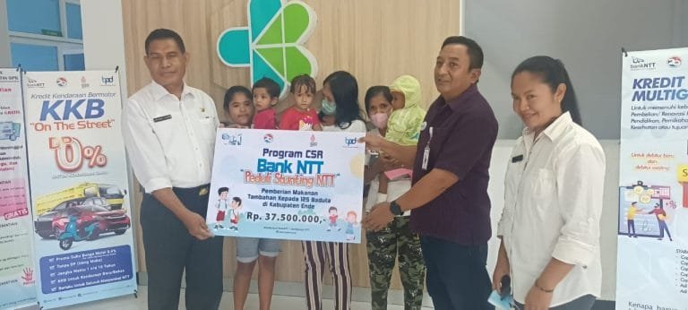 Tekan Stunting, Bank NTT Cabang Ende Lakukan Program PMT di Rewarangga