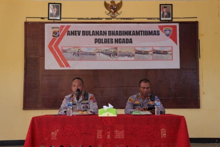 Cegah PMK, Kapolres Ngada Perintah Anggota Kawal Keluar Masuk Hewan