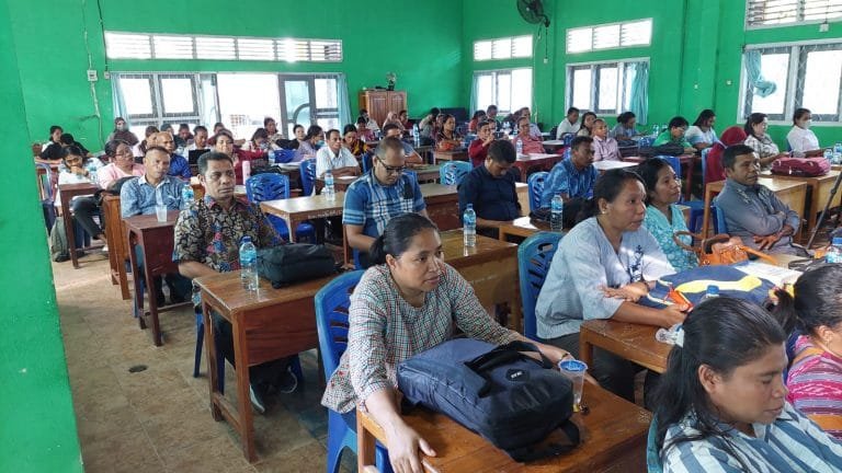 Smansa Larantuka Gelar Bimtek IKM, Kepsek: Saatnya Guru Berubah