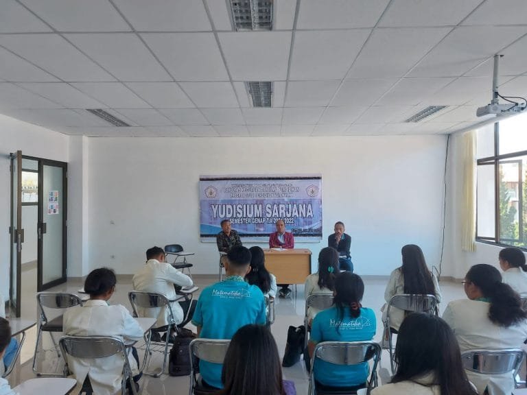 RD Emilianus Sebut Yudisium Sarjana Langkah Awal Menuju Hal yang Besar