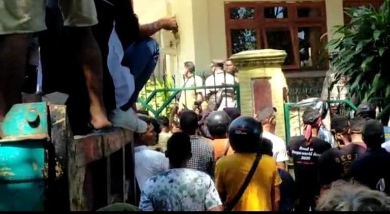 Demonstrasi Tolak Tarif Masuk TN Komodo di Labuan Bajo, Ketua HPI Mabar: Ada Mafia