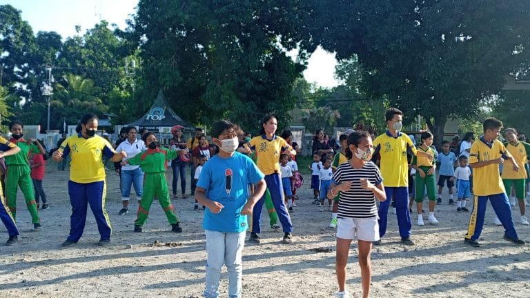 Peringati HAN, Komunitas Shoes For Flores dan Huruf Kecil Maumere Gelar Pesta Anak