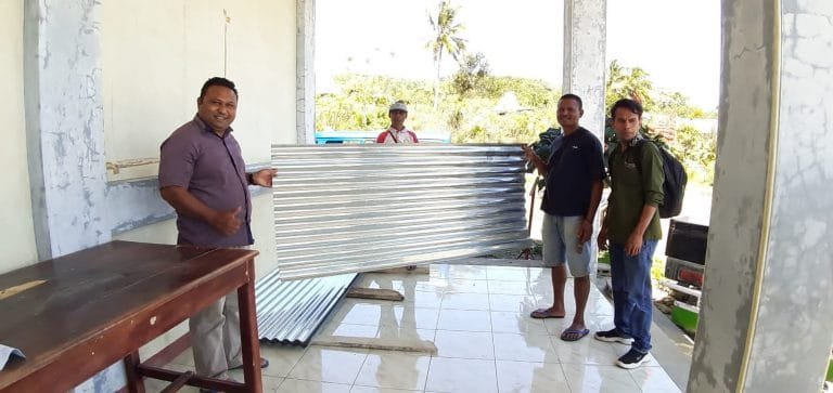 Beri Bantuan ke Stasi Wolorowa, AWK Foundation: Untuk Meringankan Umat