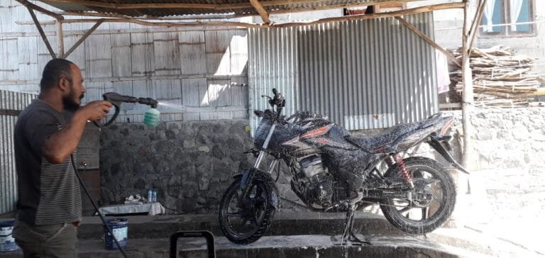Sempat Gagal Akibat Covid-19, Dodi Kembali Rintis Usaha Jasa Cuci Kendaraan