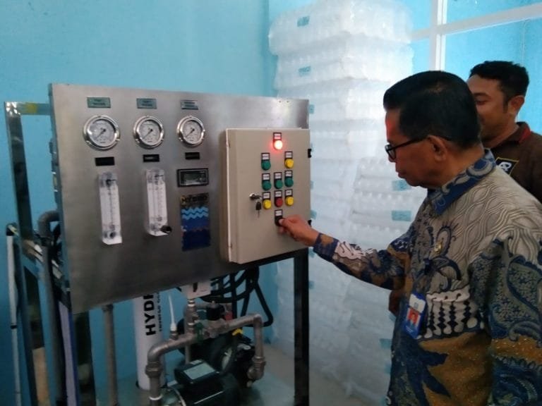 Resmikan Rotat Mineral, Yakobus Jano Ajak Masyarakat Gunakan Produk Sektor Riil Pintu Air