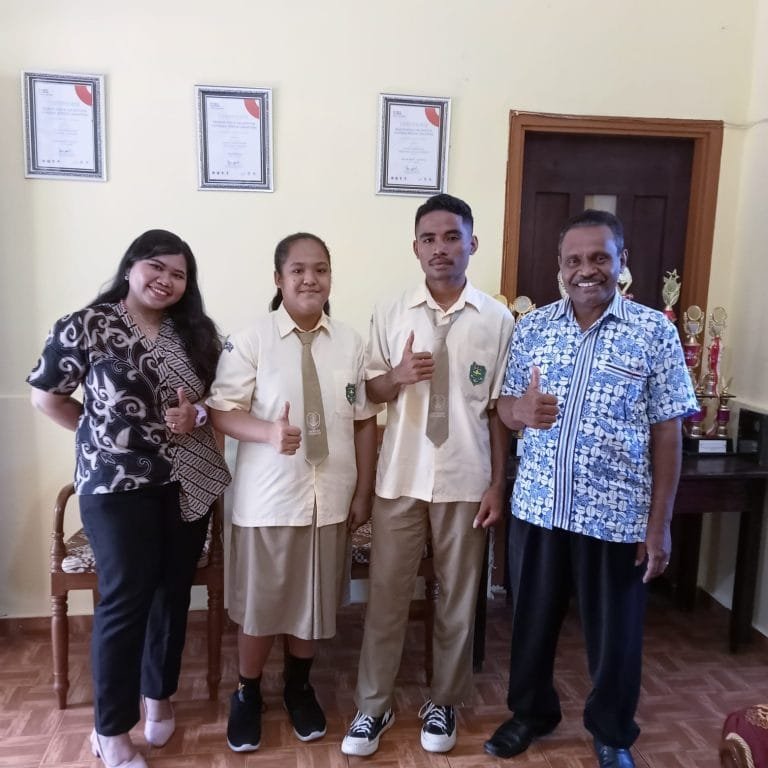 Dua Siswa SMAK Frateran Podor Larantuka Jadi Duta Tanos Provinsi NTT
