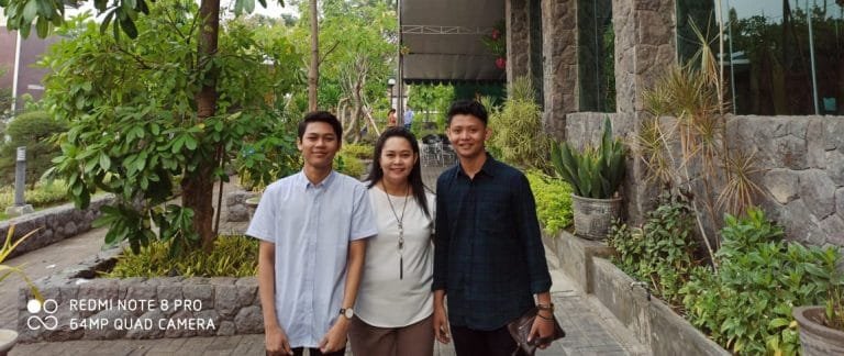Manfaatkan Program Beasiswa Pintu Air, Yuliana Hero Sekolahkan Dua Anaknya