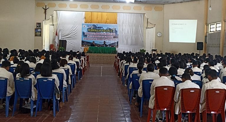 386 Mahasiswa Prodi PGSD Unika St. Paulus Ruteng Ikut Pembekalan Magang II