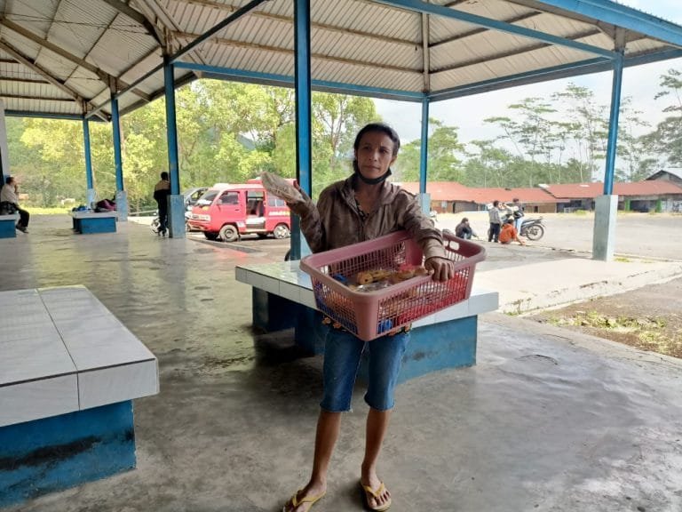 Terminal Sepi, Sopir dan Pedagang Terseok-seok
