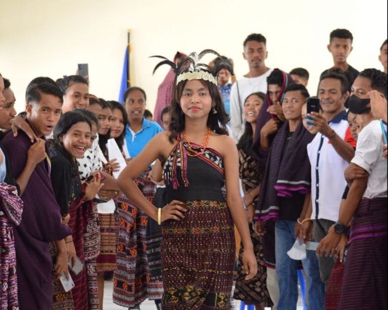 Pemerhati Budaya di Flotim Bicara Tenun Ikat, Identitas Kultur, dan Produk Multidimensi 