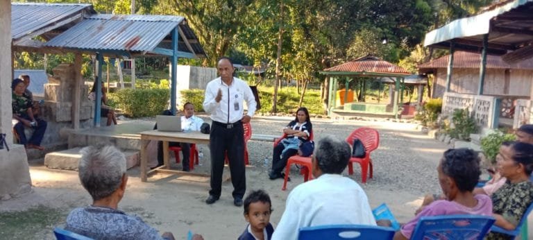 Pintu Air Cabang Ropa Salurkan Pinjaman kepada 30 KK yang Hendak Akses Listrik