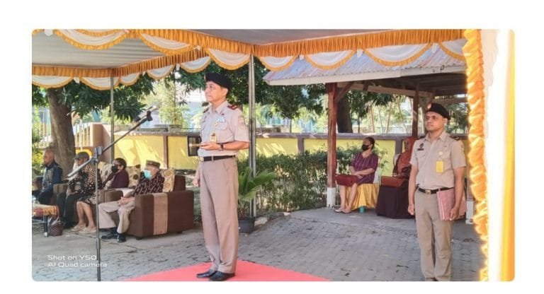 Pimpin Upacara Hantaru, Kepala BPN Sikka Tekankan Pelayanan Terbaik untuk Masyarakat