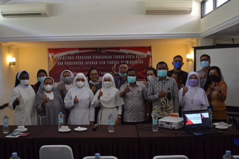 Cegah Deportasi, Kantor Layanan Imigrasi Maumere Gelar Sosialisasi Prosedur Penggunaan Naker Asing