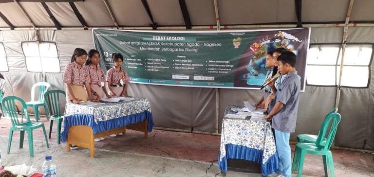 Debat Seru SMAN Aimere vs SMAN I So’a tentang Ekologi