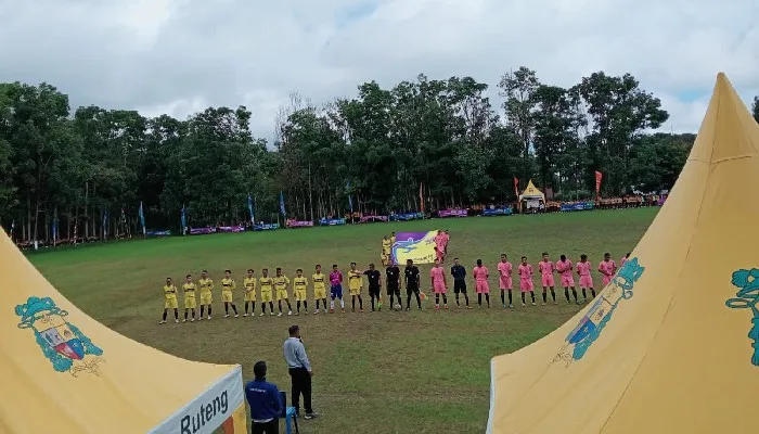 Turnamen Dies Natalis Unika Ruteng, SMK Sadar Wisata Tahan Imbang SMA Fransiskus Ruteng