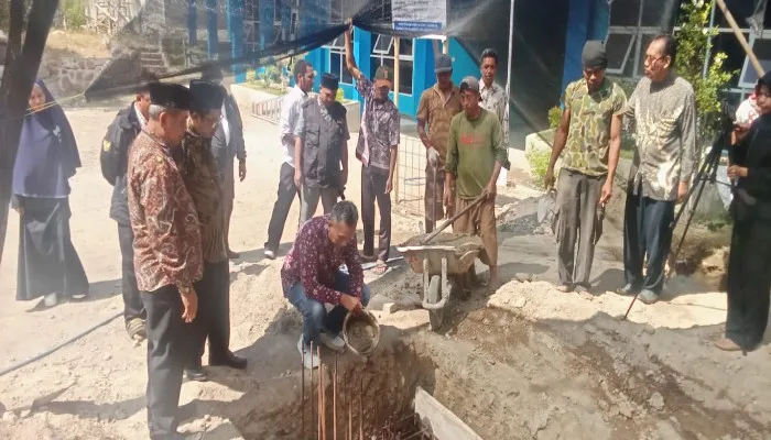 Unimof Bangun Gedung Djazman Al Kindi dan Laboratorium Senilai Rp1 Miliar