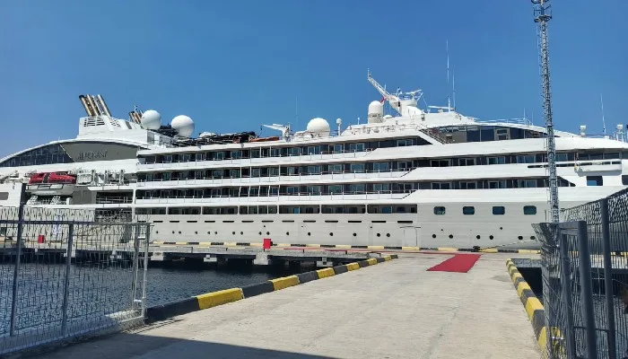 Kapal Pesiar Kembali Sandar di Maumere, Wisatawan Kunjungi Sanggar Budaya Bliran Sina