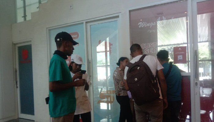 Penerbangan di Bandara Ende Batal Imbas Erupsi Lewotobi, Penumpang Pilih Jalur Laut_2