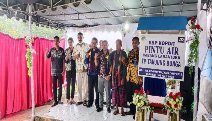 Terima Kopdit Pintu Air di Tanjung Bunga, Yakobus Jano Sampaikan Terima Kasih kepada Tiga Kepala Suku