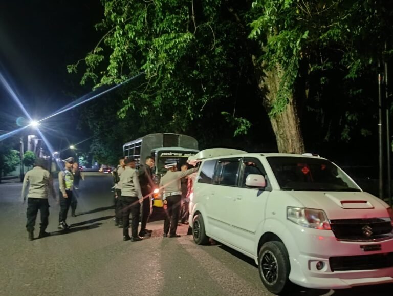 4 Pasangan Bukan Suami-Istri Terjaring Razia Polisi di Maumere