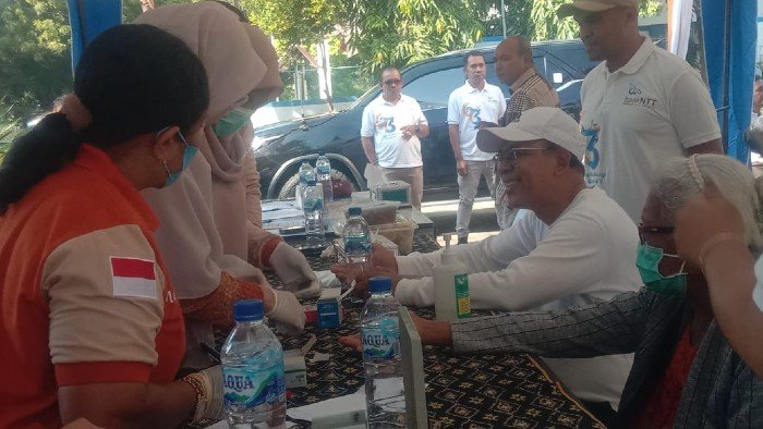 Bank NTT Cabang Ende Adakan Pengobatan Gratis bagi Masyarakat