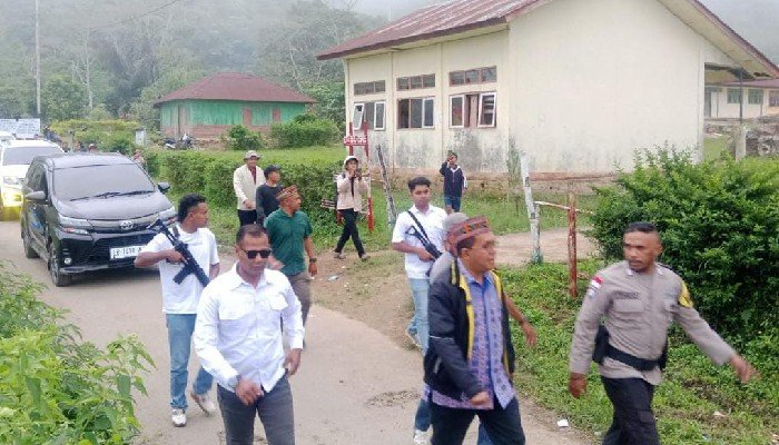 Dikawal Aparat Bersenjata, Kunjungan Gubernur NTT ke Poco Leok Pamerkan Kekuatan Menekan Warga