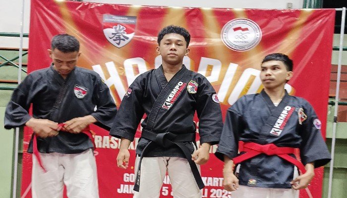 Dua Mahasiswa Unika Ruteng Raih Tiga Medali di Kejurnas Kempo FKI 2025