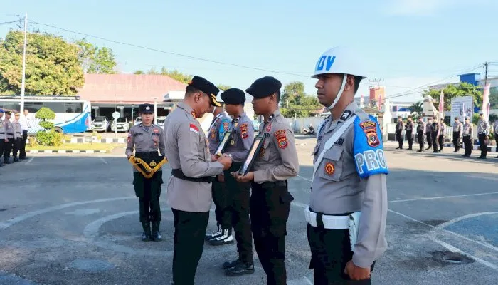 Dua Oknum Polisi di Sikka Dipecat Akibat Kasus Kecelakaan Maut dan Pelecehan Seksual