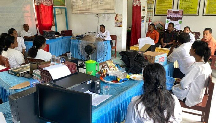 Kopdit Pintu Air Cabang Adonara Sosialisasikan Program Simpanan Pendidikan kepada Pelajar dan Guru