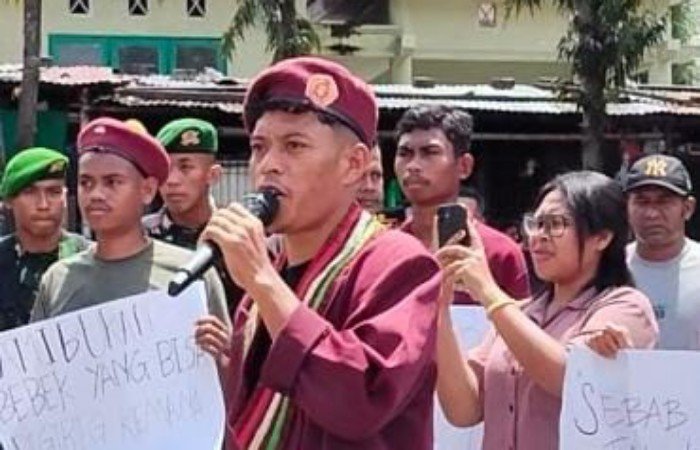 Soal Rencana Kenaikan Tarif Air, PMKRI Bupati Ende Tak Boleh Batasi Kritik Mahasiswa Soal Rencana Kenaikan Tarif Air, PMKRI Bupati Ende Tak Boleh Batasi Kritik Mahasiswa