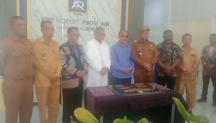 Bupati-Sikka-Resmikan-Gedung-Kantor-Kopdit-Pintu-Air-Cabang-Talibura_1 Bupati-Sikka-Resmikan-Gedung-Kantor-Kopdit-Pintu-Air-Cabang-Talibura_1