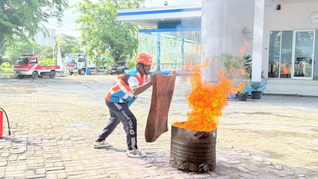Pelindo Maumere Peringati Bulan K3 Nasional 2026, Catat Nol Fatalitas Kecelakaan Kerja