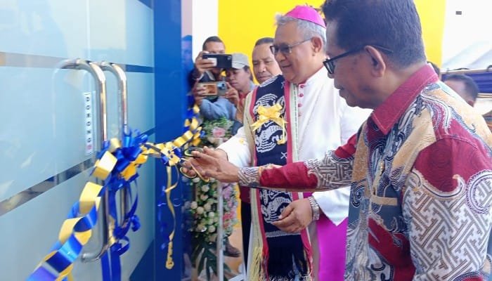 Resmikan Kantor Kopdit Pintu Air Nangablo, Uskup Maumere Minta Jaga Integritas Pelayanan